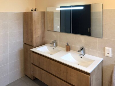 salle de bain bois naturel à caluire et cuire (69300)